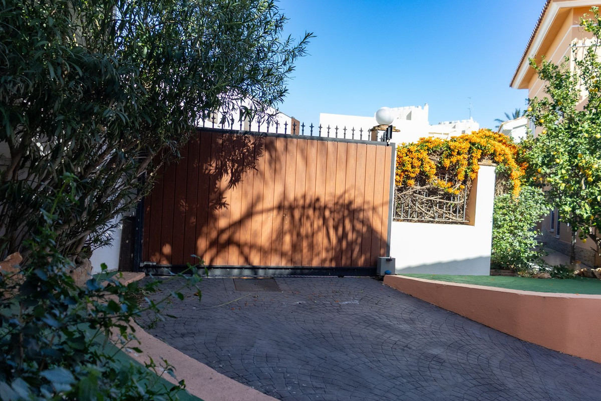 Property main view 60