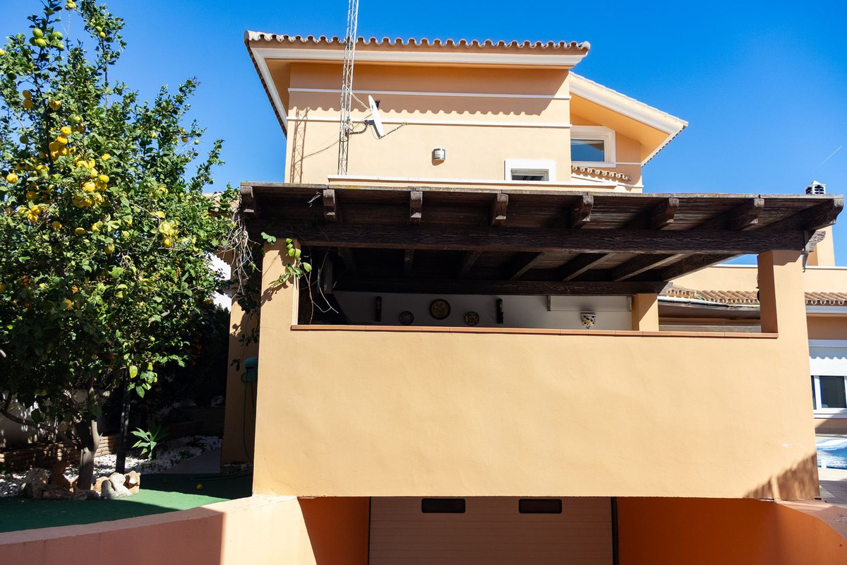 Property main view 64