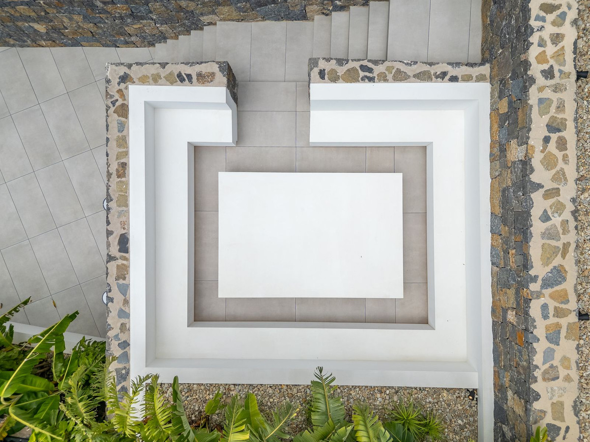 Property main view 60