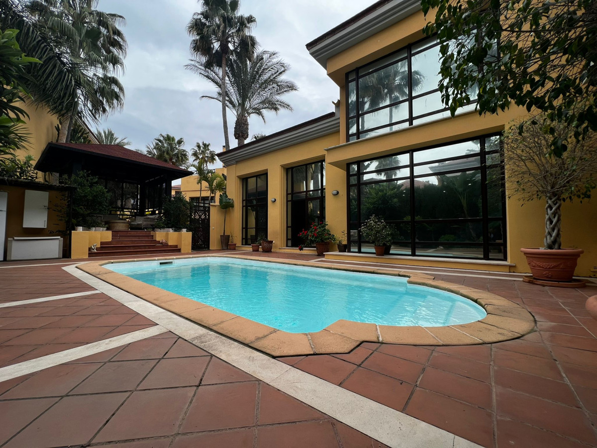 Semi-Vrijstaande Villa in Puerto Banús-10