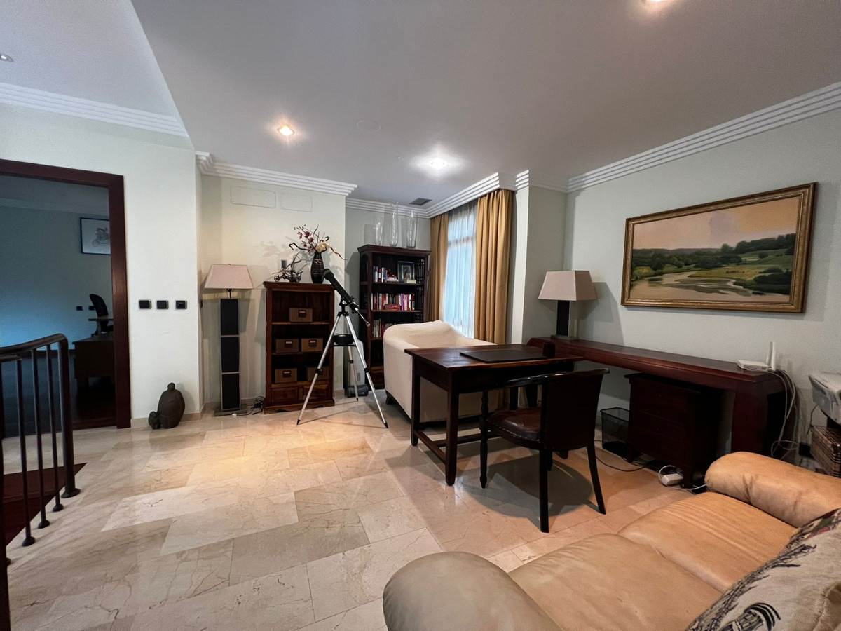 Semi-Vrijstaande Villa in Puerto Banús-16
