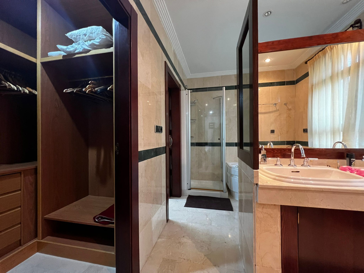 Semi-Vrijstaande Villa in Puerto Banús-19