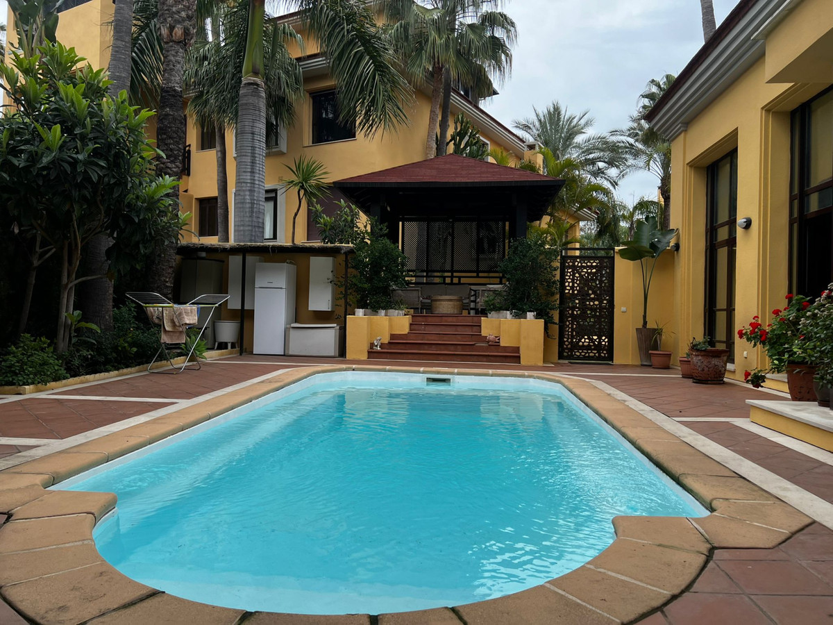 Semi-Vrijstaande Villa in Puerto Banús-23