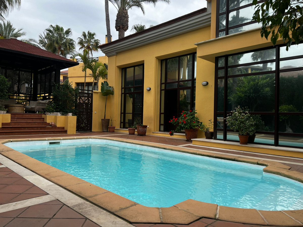 Semi-Vrijstaande Villa in Puerto Banús-27