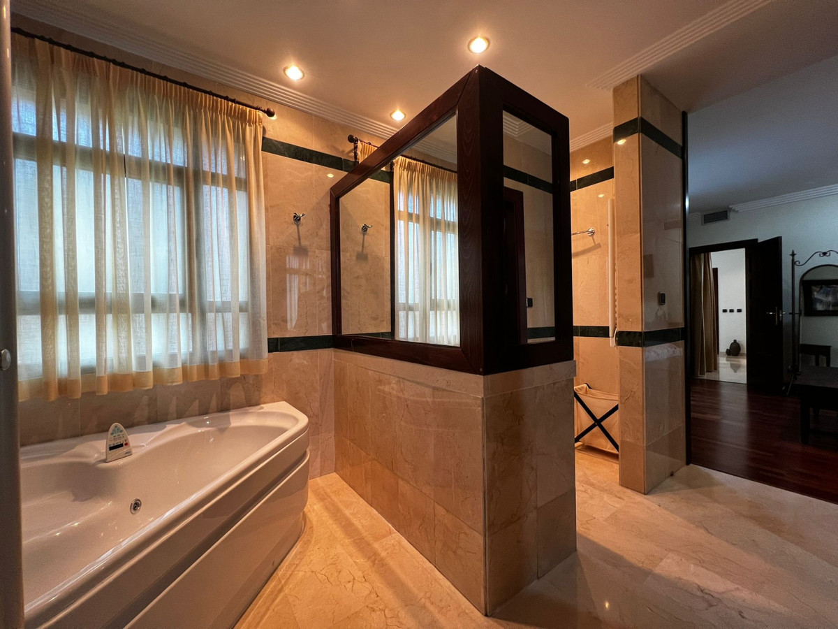 Semi-Vrijstaande Villa in Puerto Banús-5