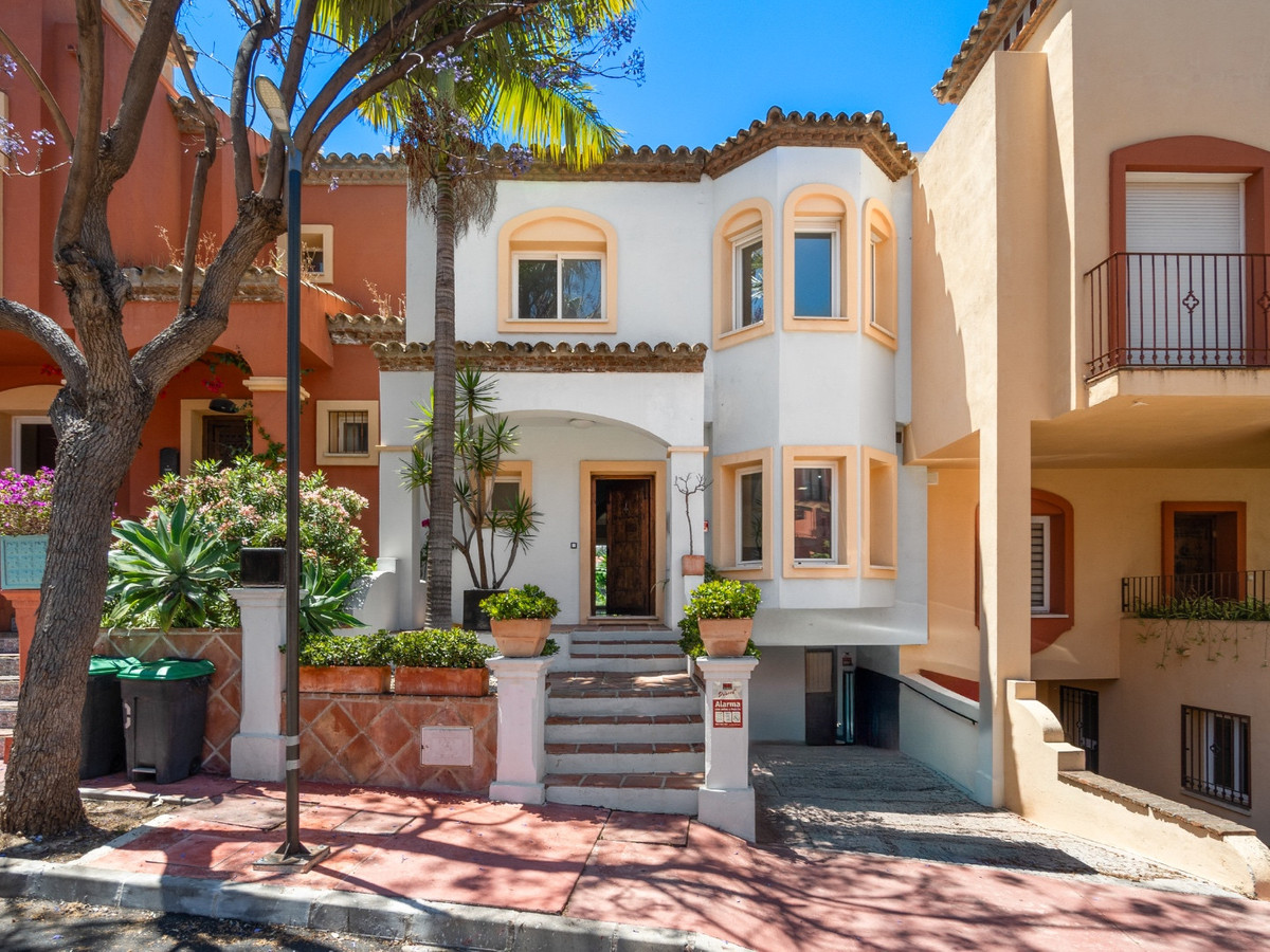Huis te koop in Puerto Banús | 5 slaapkamers H5061220