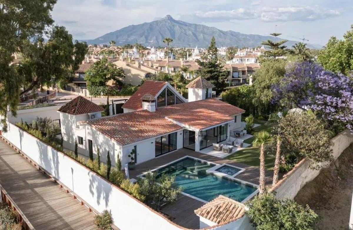 Huis te koop in Puerto Banús | 5 slaapkamers H5061577