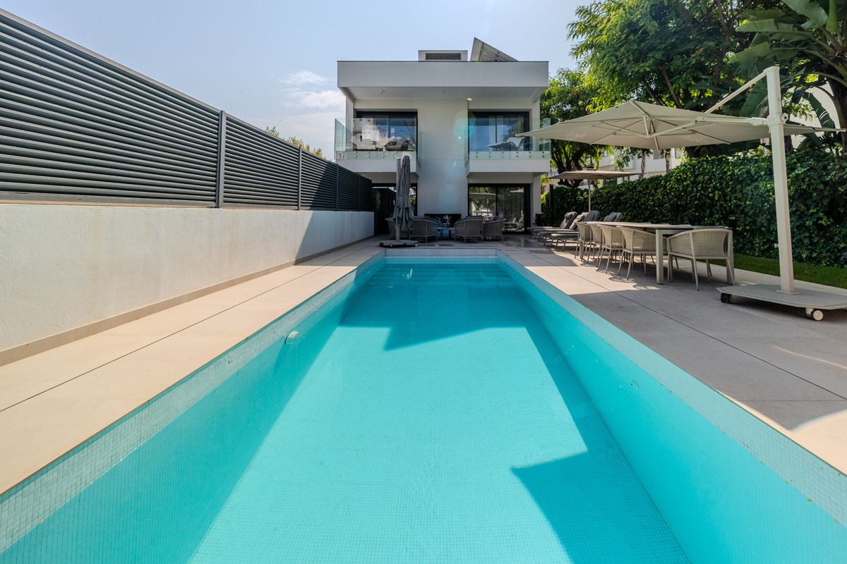 Huis te koop in Puerto Banús | 4 slaapkamers H5073235