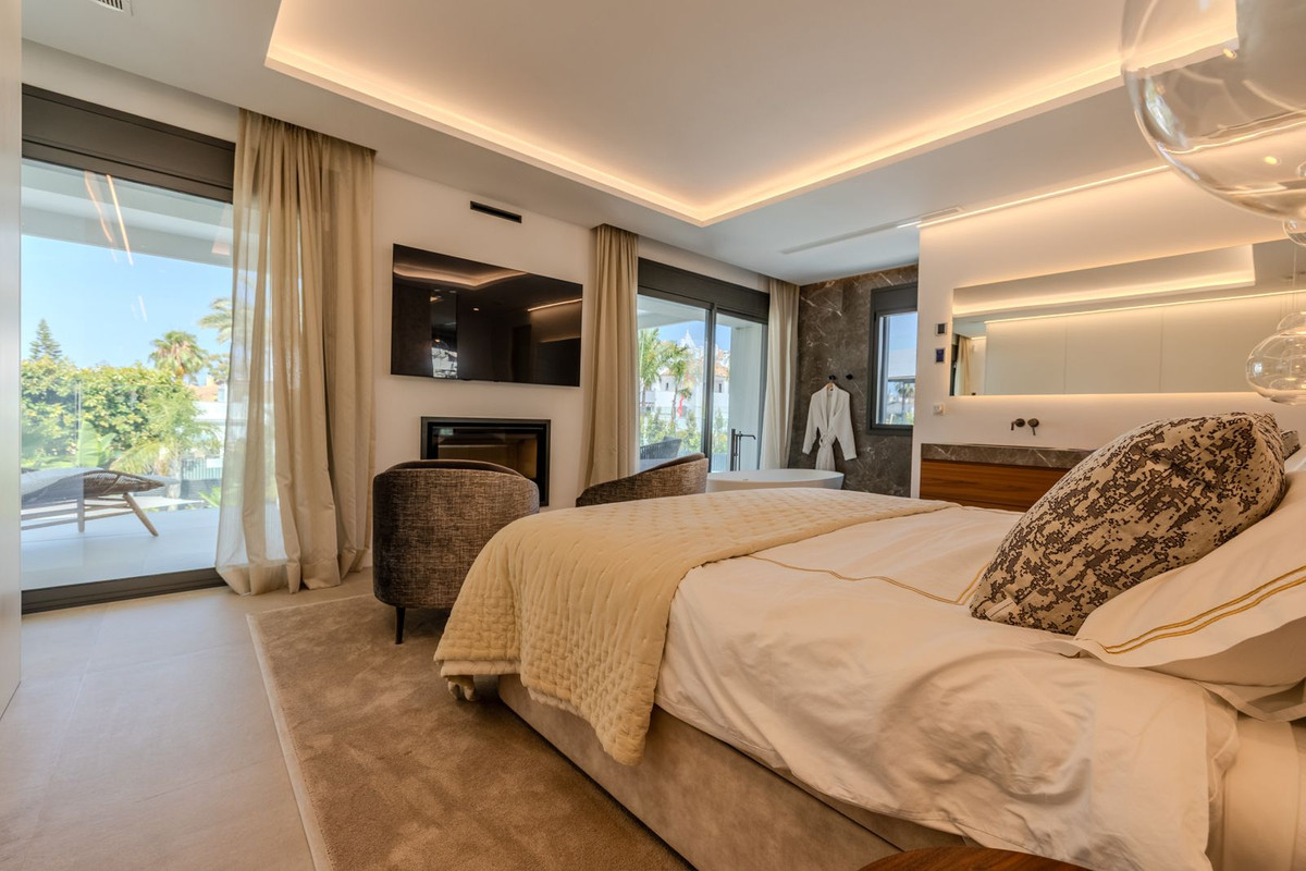 Huis te koop in Puerto Banús | 4 slaapkamers H5073235