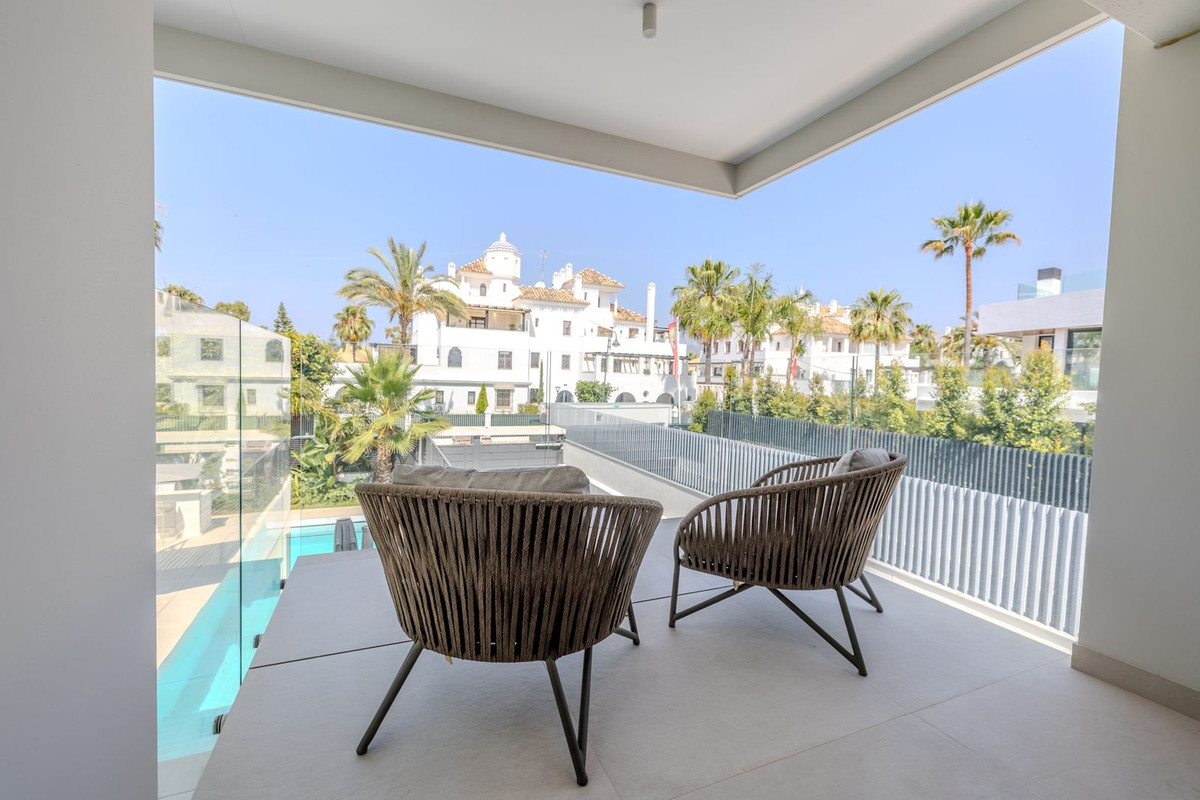 Huis te koop in Puerto Banús | 4 slaapkamers H5073235