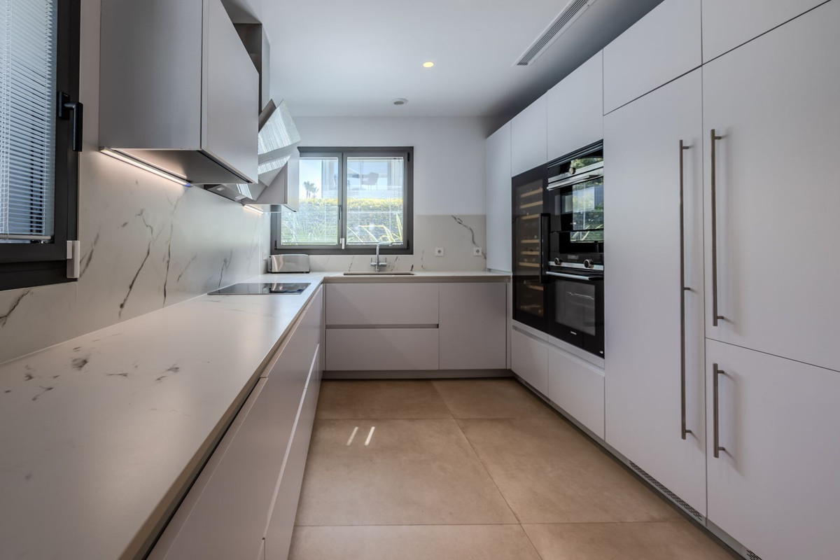 Huis te koop in Puerto Banús | 4 slaapkamers H5073235