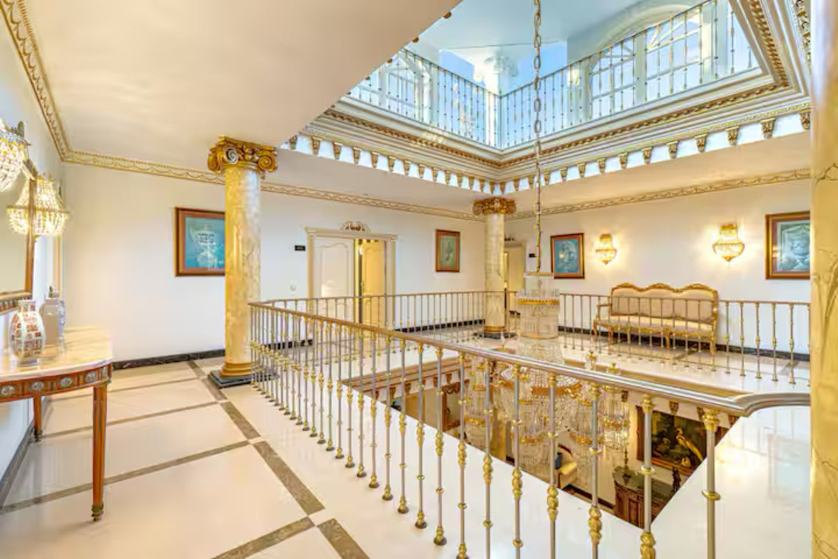 Huis te koop in Puerto Banús | 10 slaapkamers H5309944
