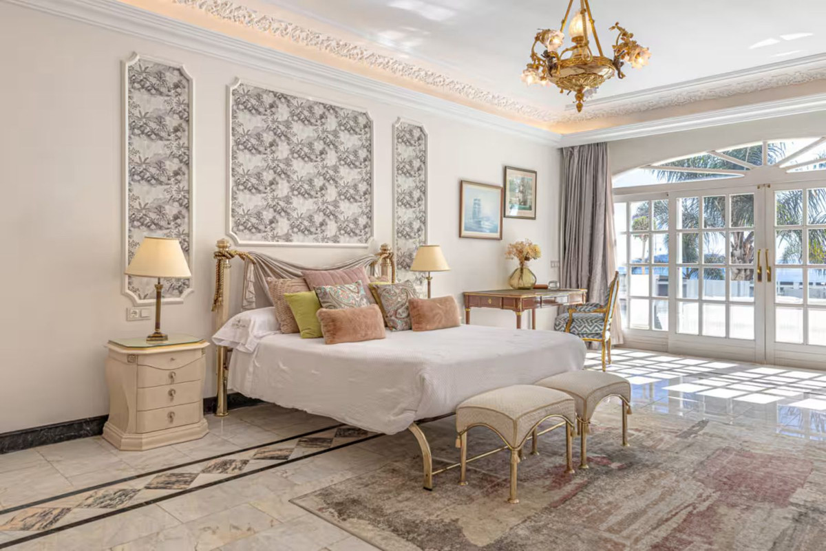 Huis te koop in Puerto Banús | 10 slaapkamers H5309944