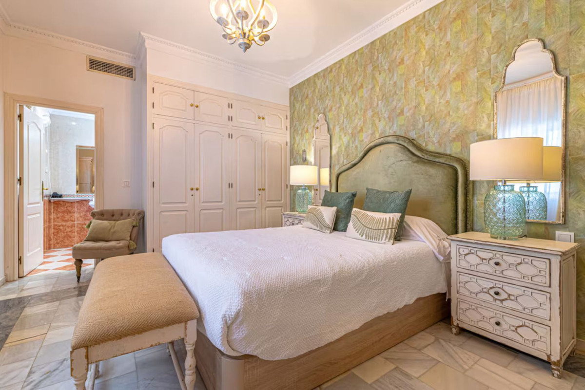 Huis te koop in Puerto Banús | 10 slaapkamers H5309944