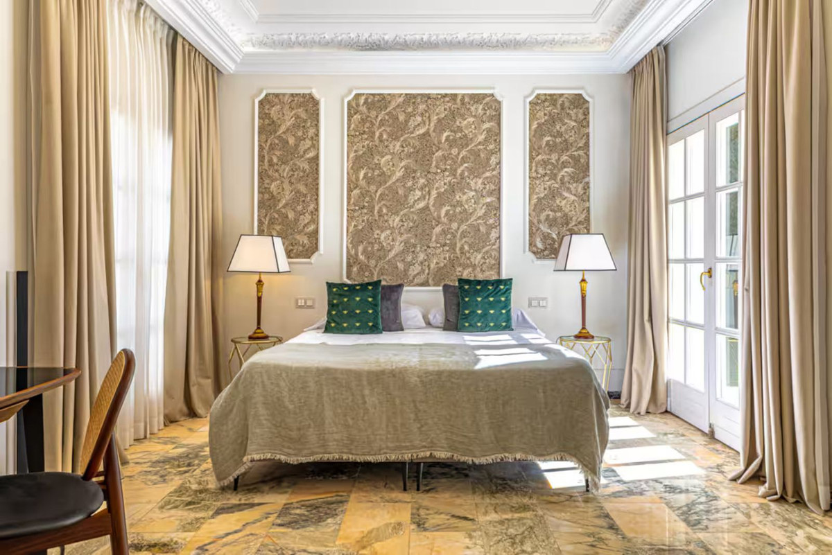 Huis te koop in Puerto Banús | 10 slaapkamers H5309944