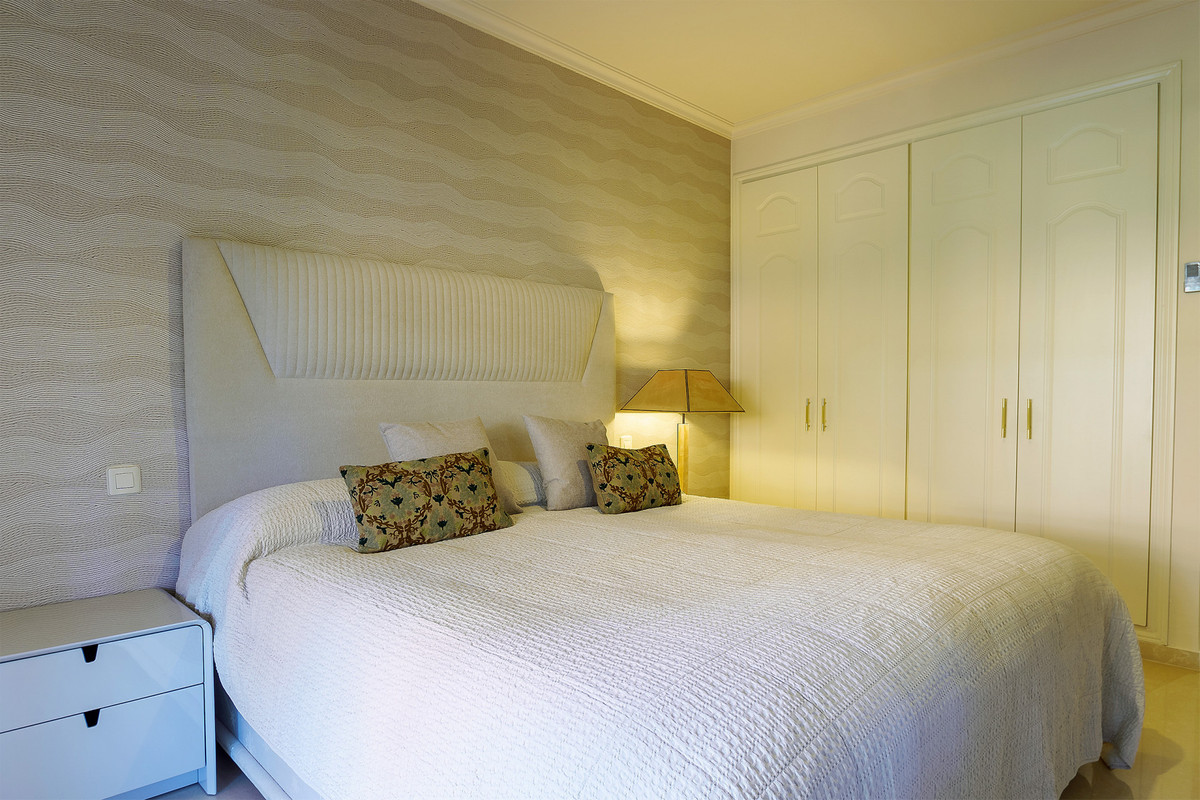 Appartement te koop in Puerto Banús | 2 slaapkamers H5329996