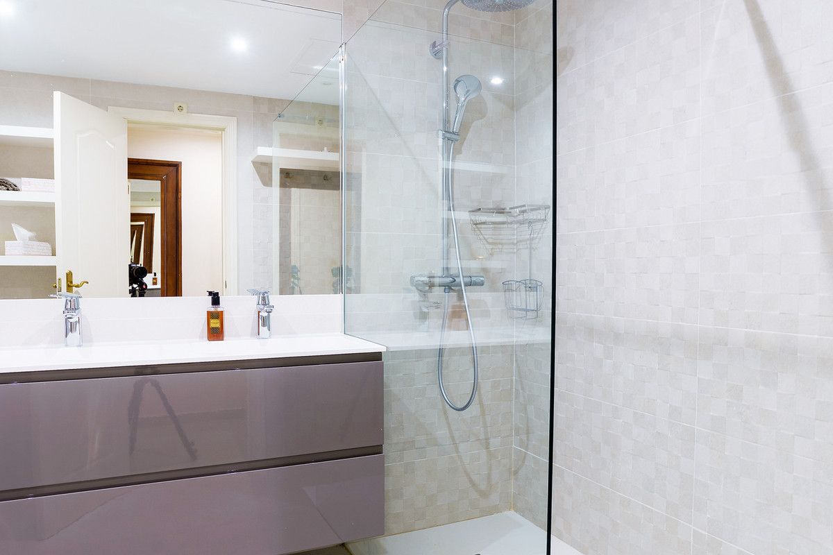 Appartement te koop in Puerto Banús | 2 slaapkamers H5329996