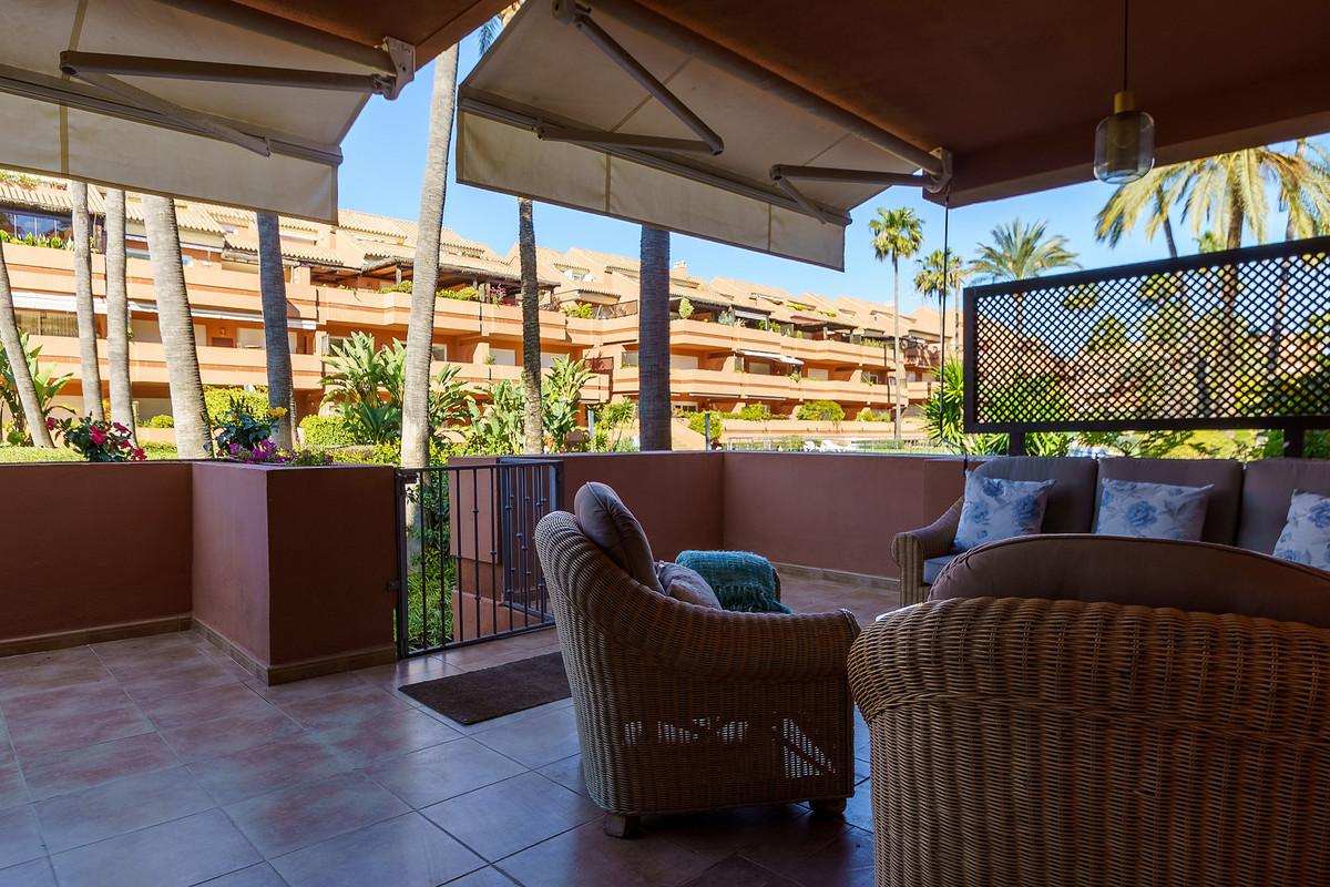 Appartement te koop in Puerto Banús | 2 slaapkamers H5329996