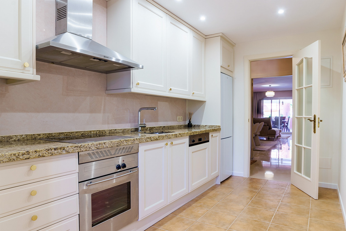 Appartement te koop in Puerto Banús | 2 slaapkamers H5329996