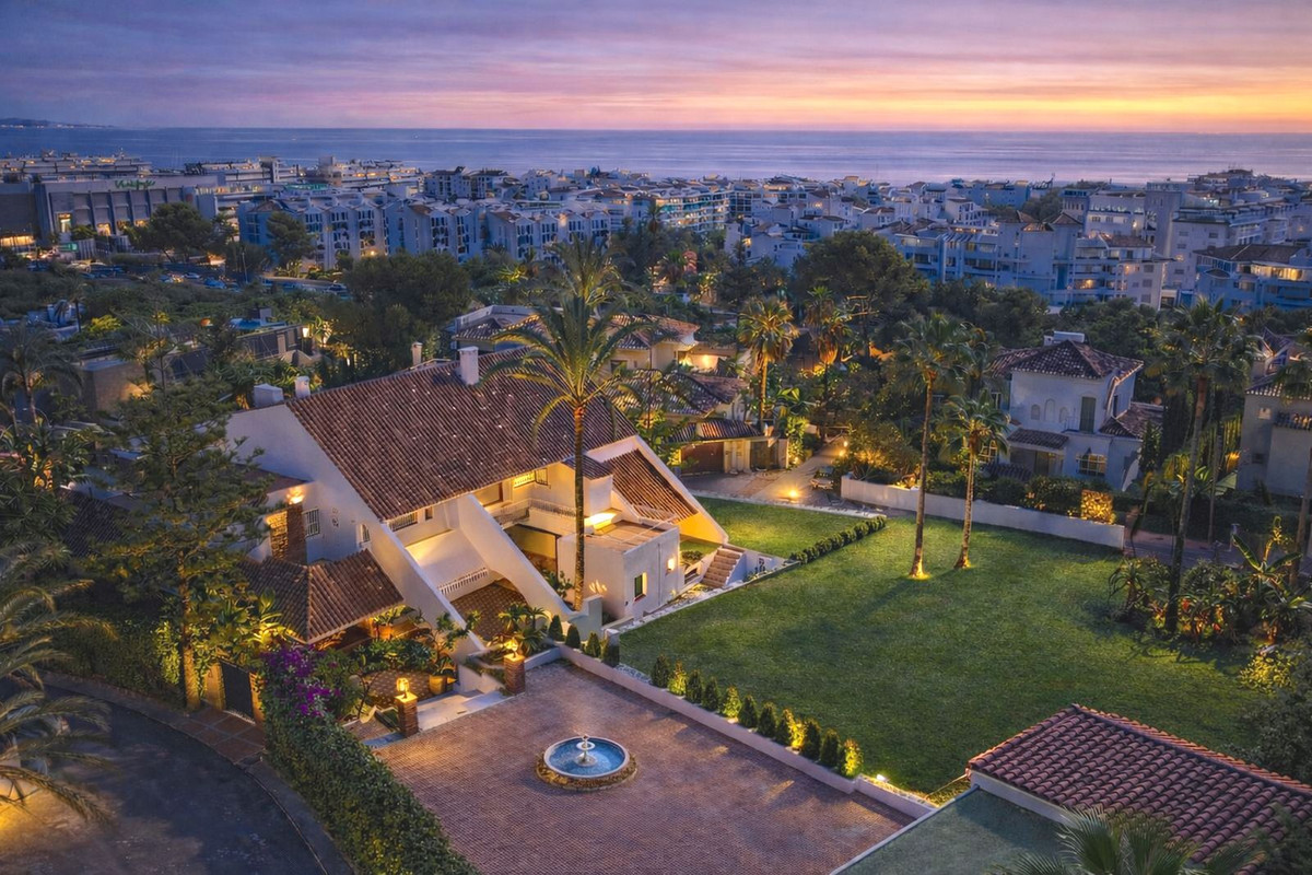 Huis te koop in Puerto Banús | 7 slaapkamers H5347981