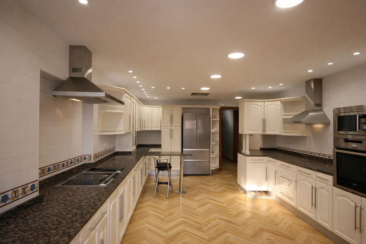 Huis te koop in Puerto Banús | 7 slaapkamers H5347981