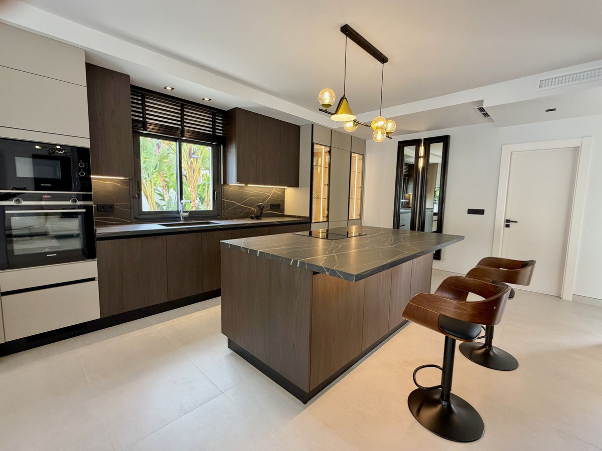 Huis te koop in Puerto Banús | 5 slaapkamers H5365042