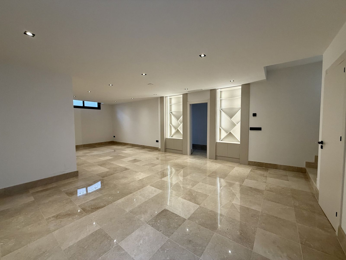 Huis te koop in Puerto Banús | 5 slaapkamers H5365042