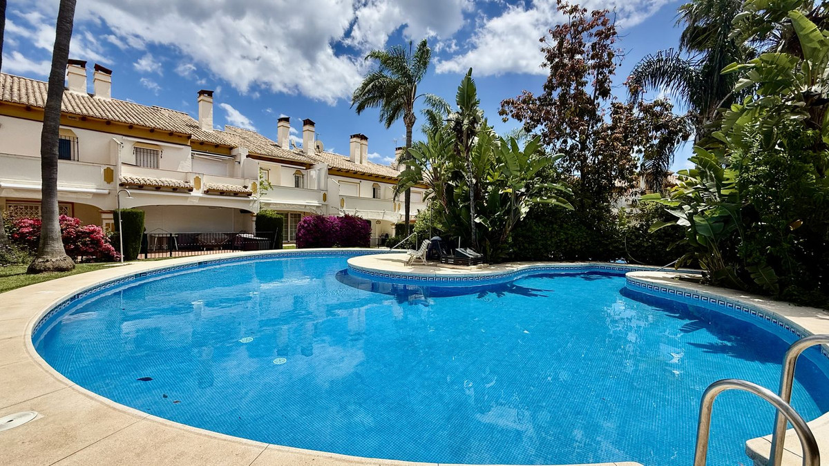 Huis te koop in Puerto Banús | 4 slaapkamers H5380192