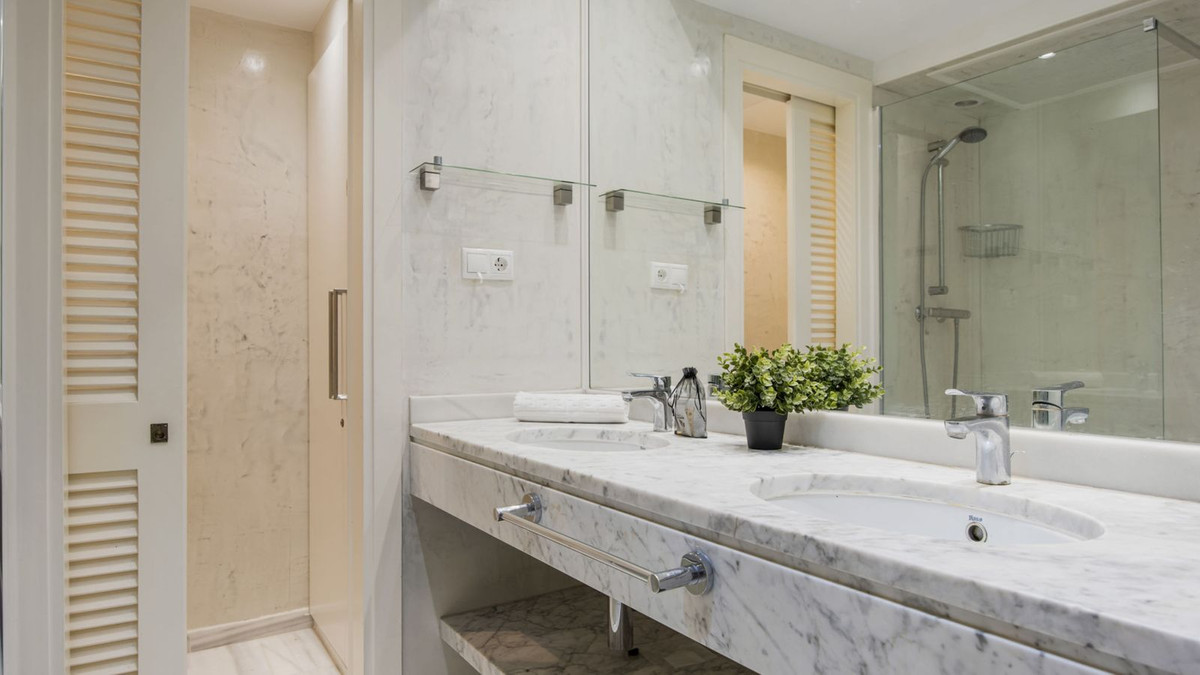 Huis te koop in Puerto Banús | 2 slaapkamers H5401009