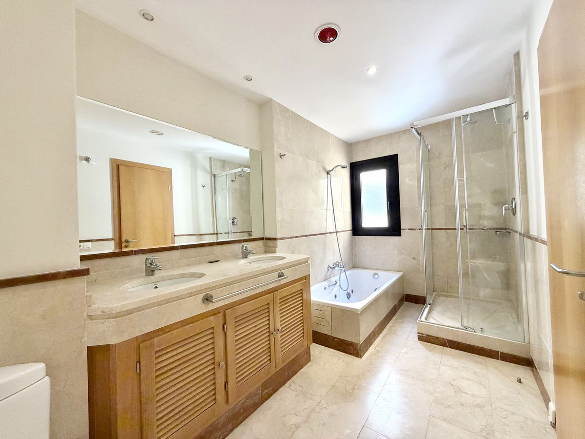 Huis te koop in Puerto Banús | 2 slaapkamers H5461540