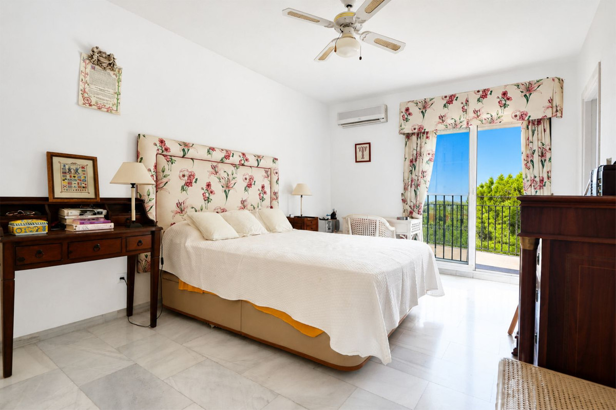 Huis te koop in Puerto de Cabopino | 5 slaapkamers H5370172