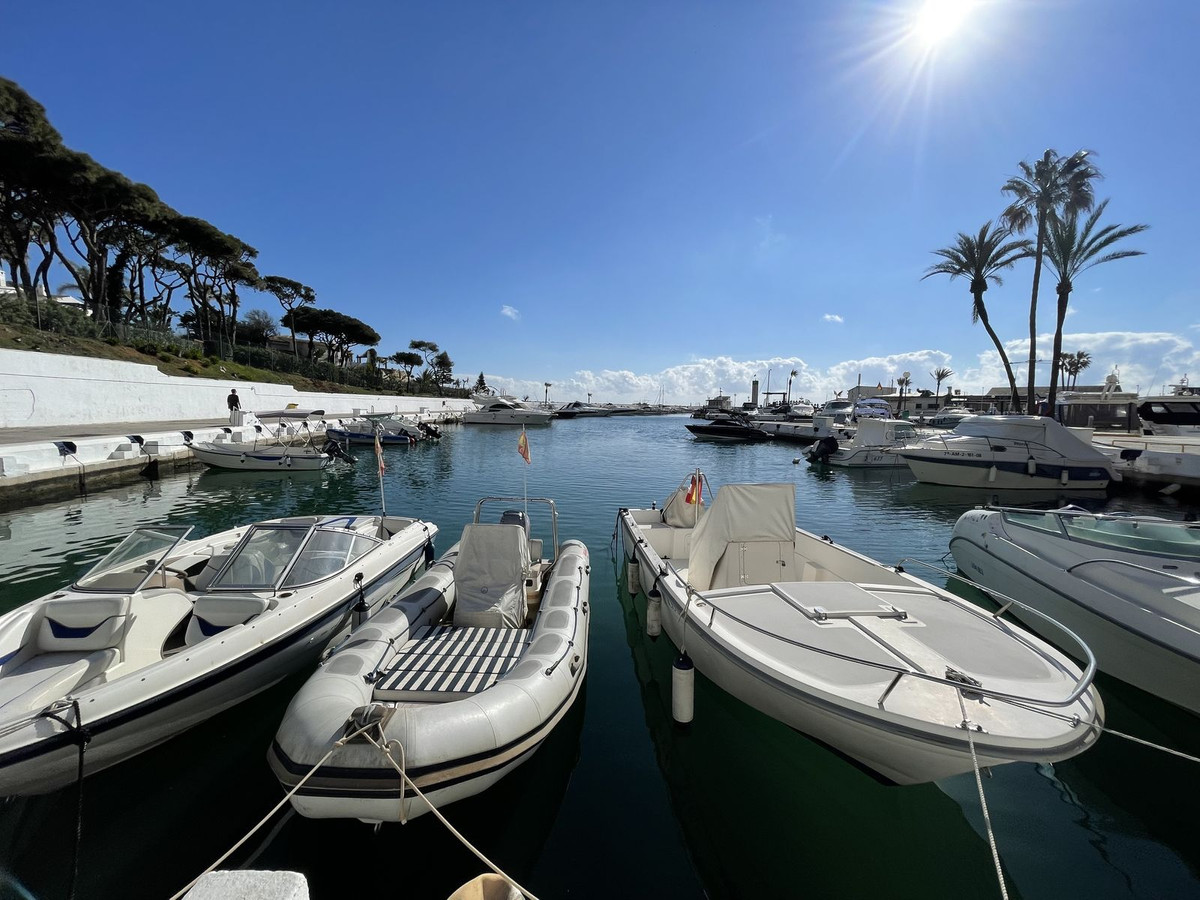 Huis te koop in Puerto de Cabopino | 5 slaapkamers H5370172