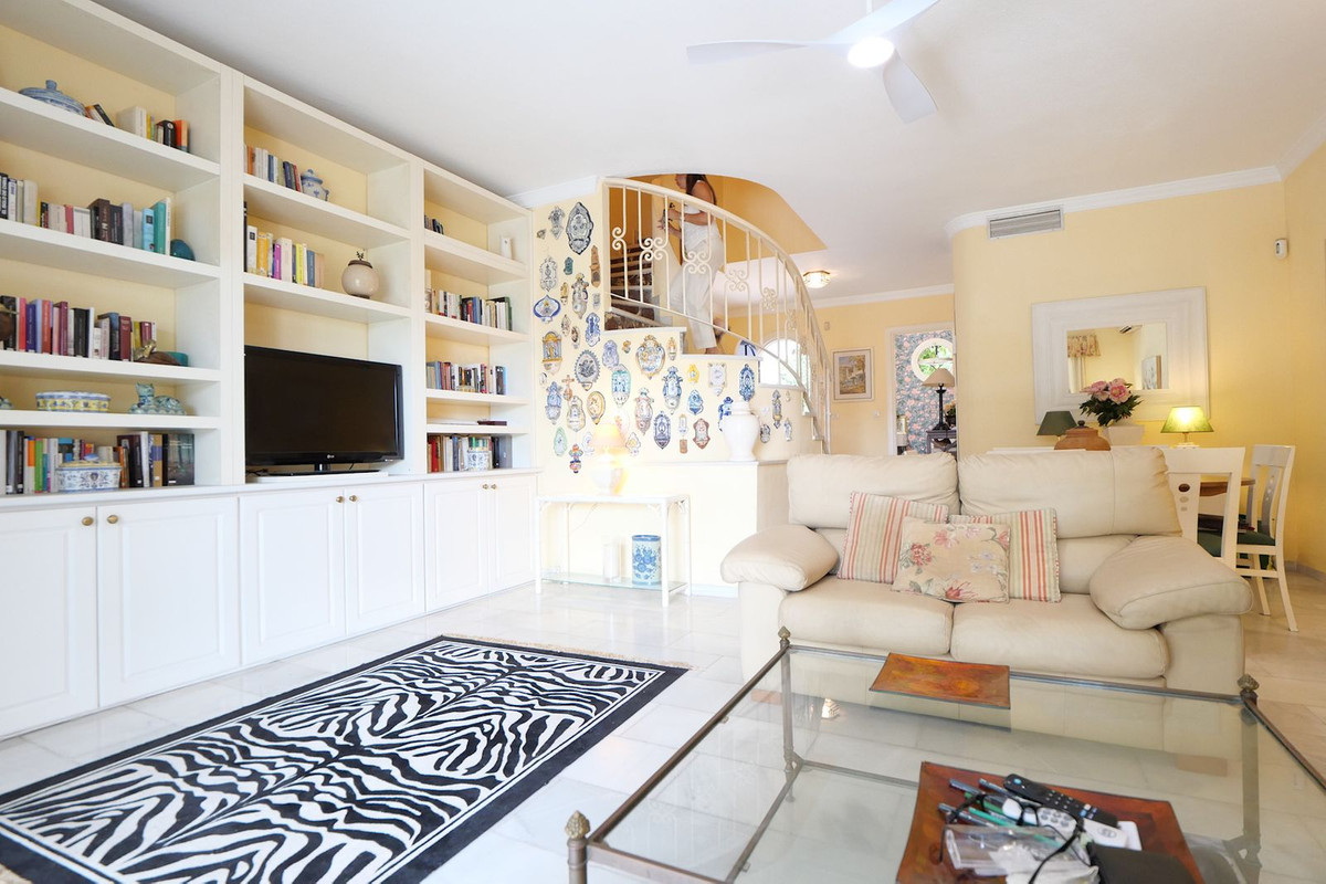 Huis te koop in Puerto de Cabopino | 5 slaapkamers H5370172