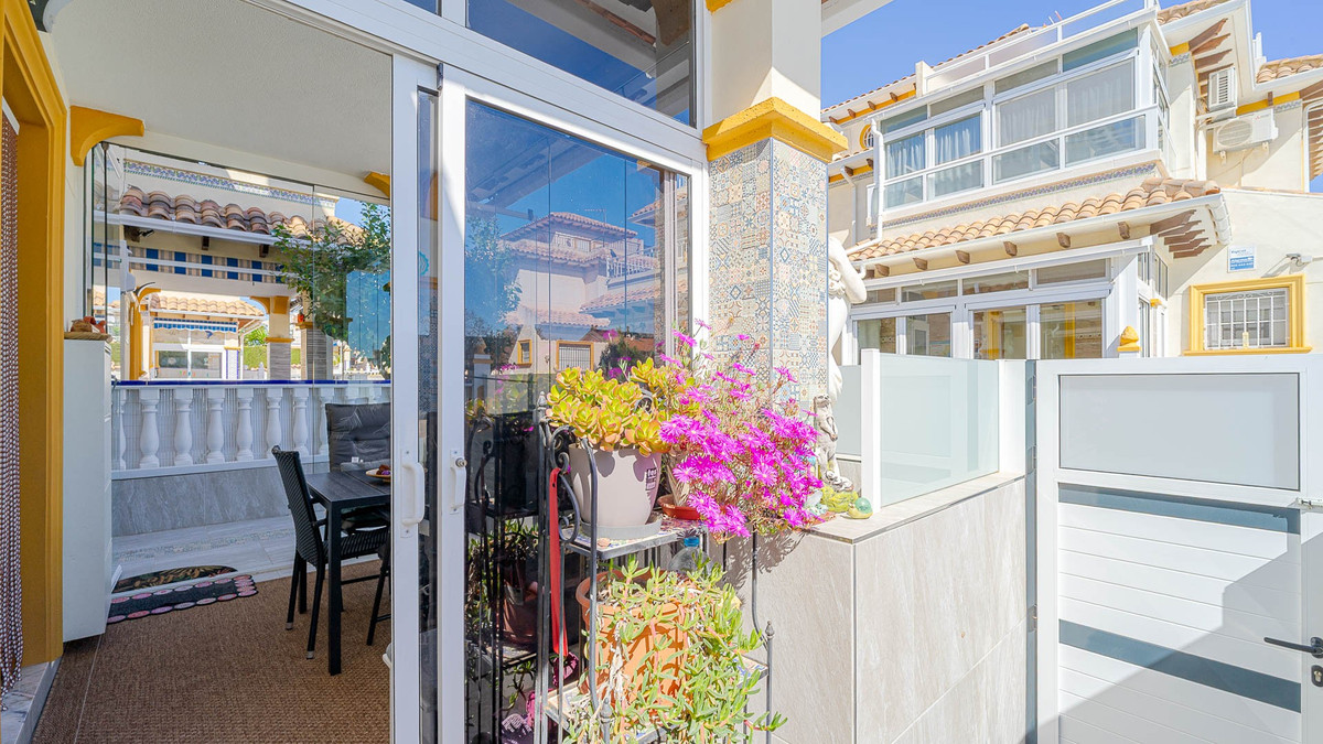 Huis te koop in Punta Prima | 2 slaapkamers H5335954