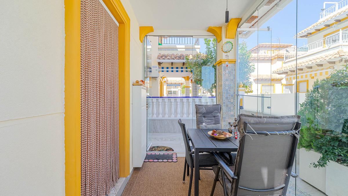 Huis te koop in Punta Prima | 2 slaapkamers H5335954