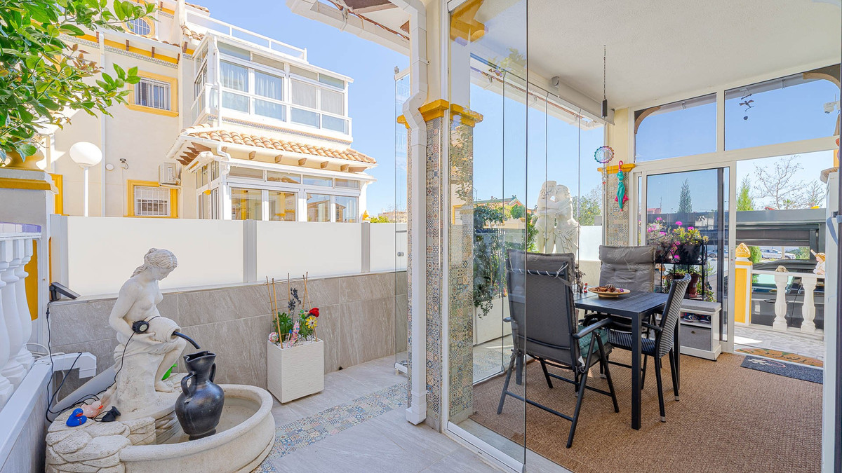 Huis te koop in Punta Prima | 2 slaapkamers H5335954