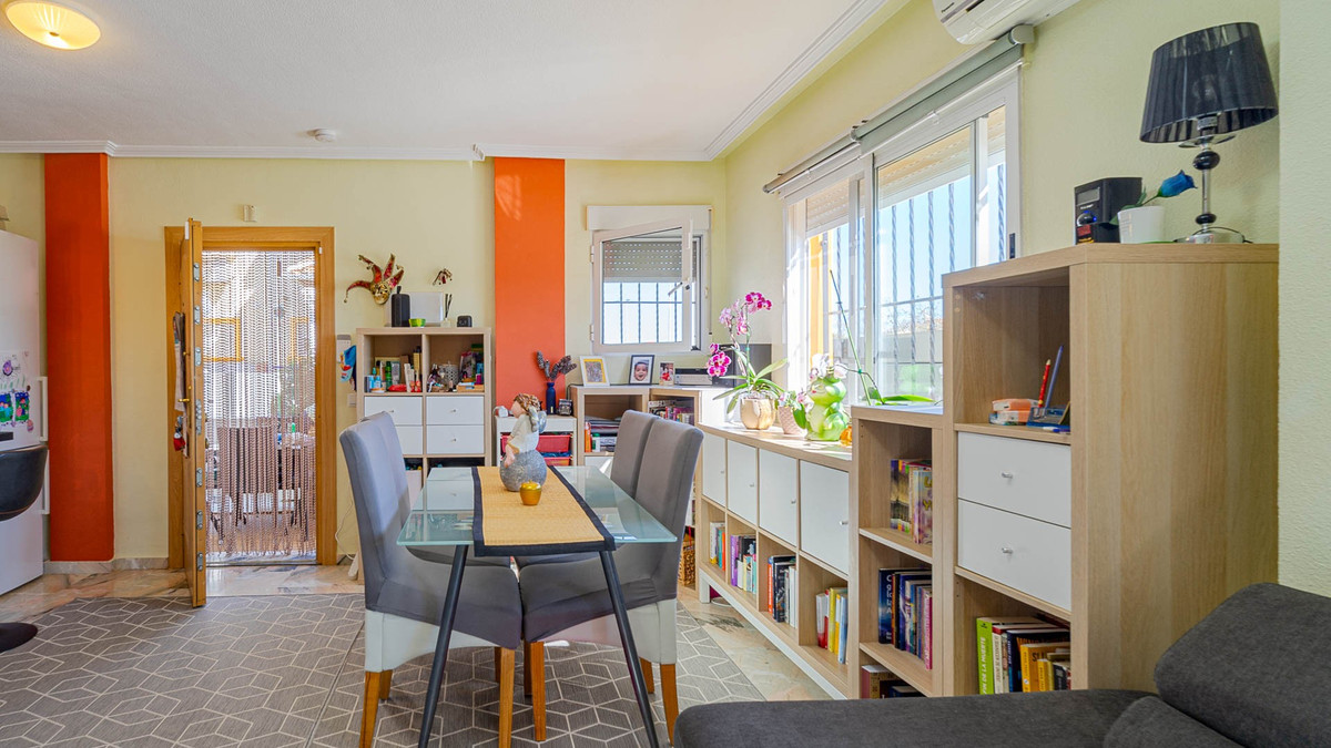 Huis te koop in Punta Prima | 2 slaapkamers H5335954