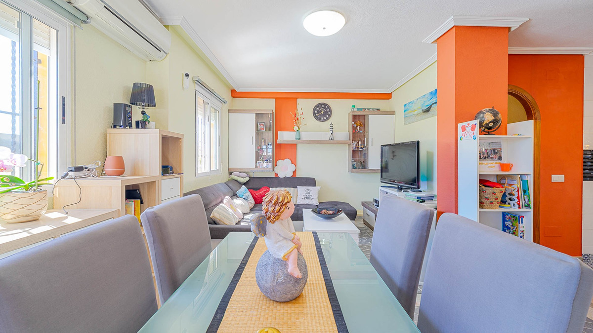 Huis te koop in Punta Prima | 2 slaapkamers H5335954