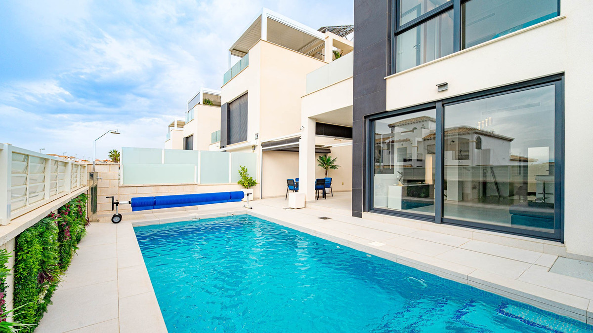 Huis te koop in Punta Prima | 4 slaapkamers H5378116