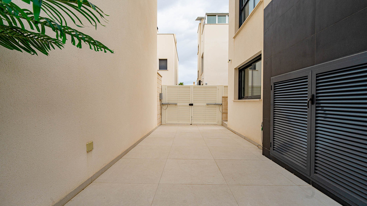 Huis te koop in Punta Prima | 4 slaapkamers H5378116