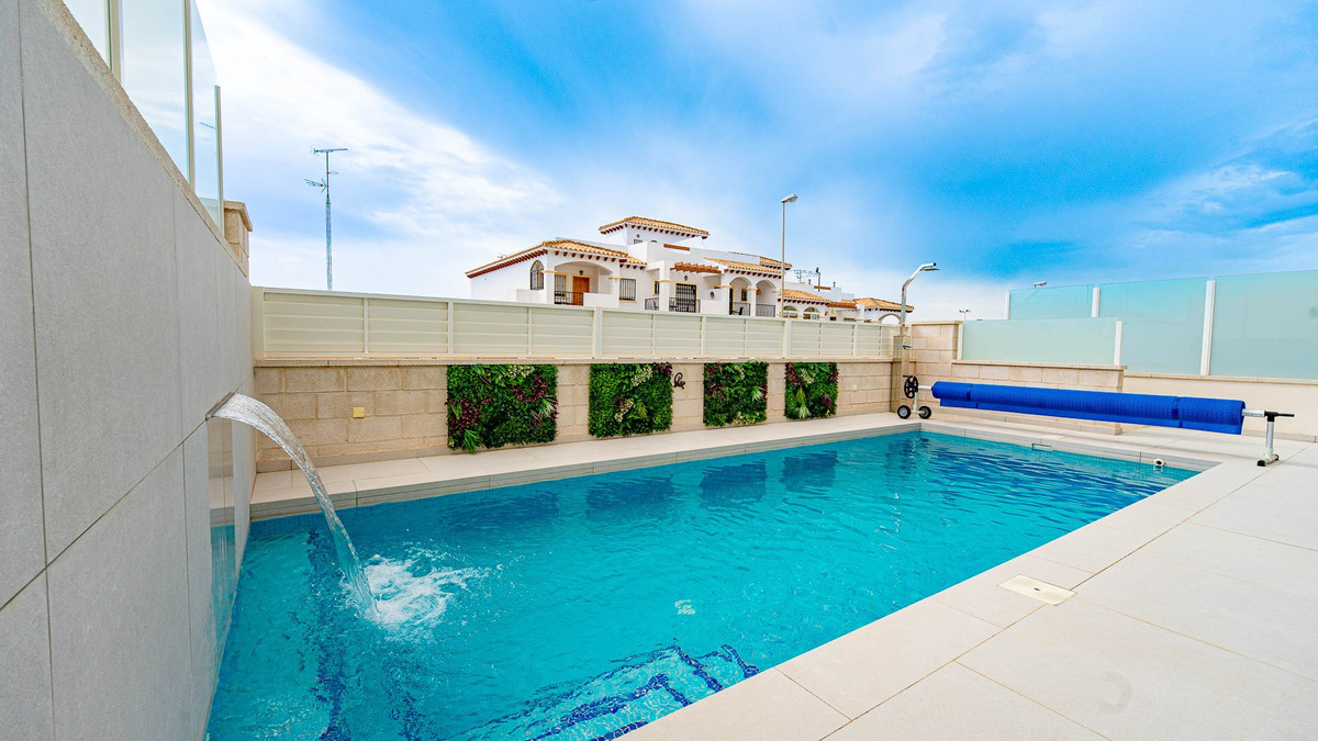 Huis te koop in Punta Prima | 4 slaapkamers H5378116