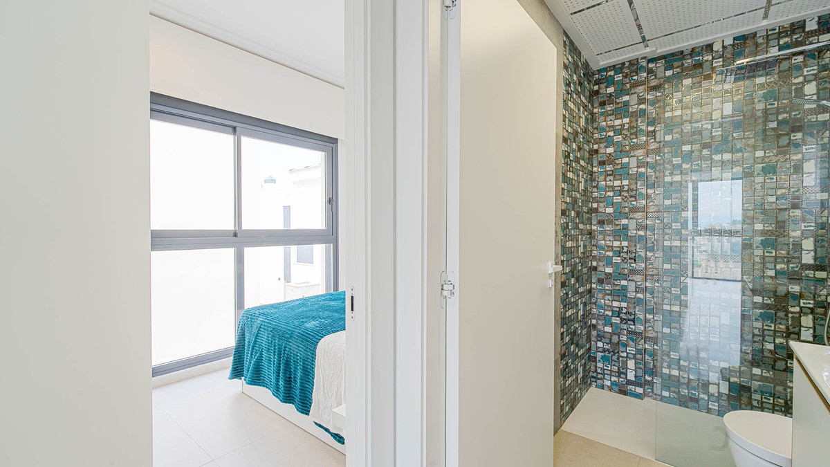 Huis te koop in Punta Prima | 4 slaapkamers H5378116