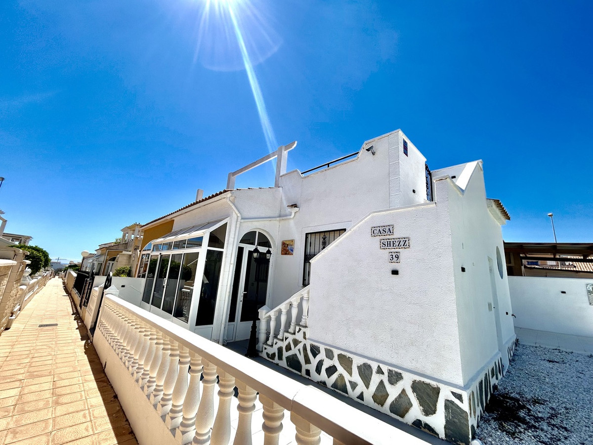 Huis te koop in Punta Prima | 2 slaapkamers H5380309