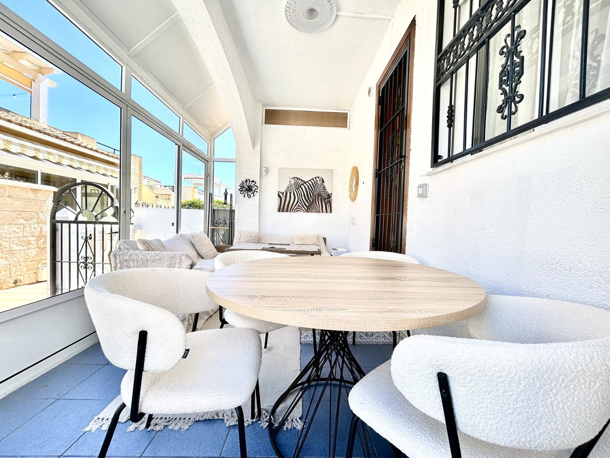 Huis te koop in Punta Prima | 2 slaapkamers H5380309