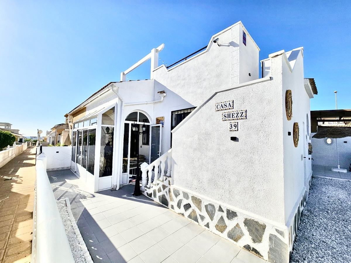 Huis te koop in Punta Prima | 2 slaapkamers H5380309
