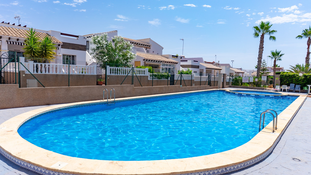 Quad te koop in Punta Prima | 3 slaapkamers H5382346