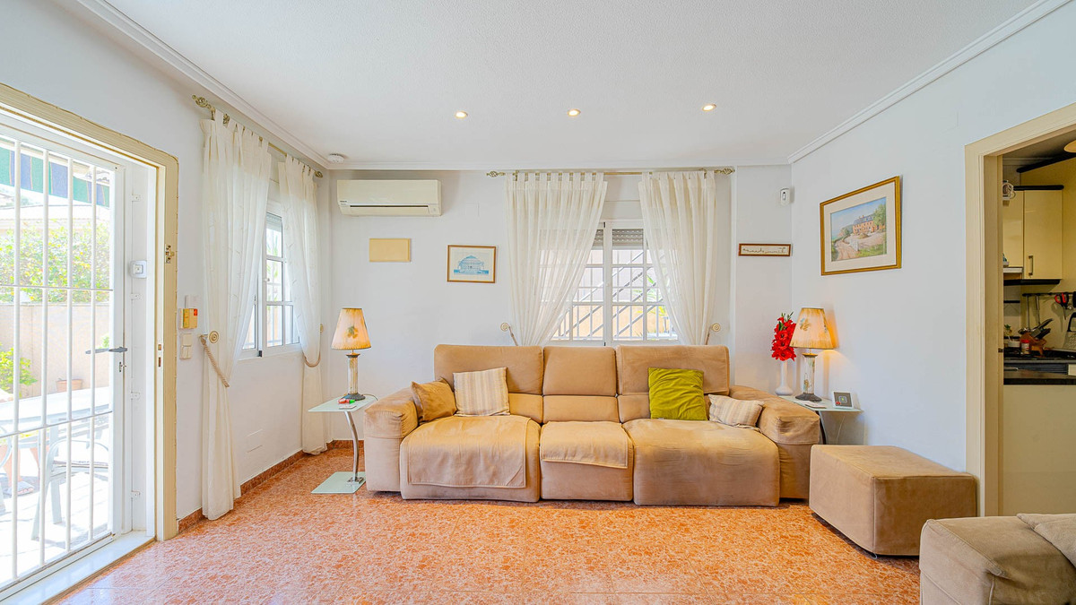 Huis te koop in Punta Prima | 2 slaapkamers H5382352