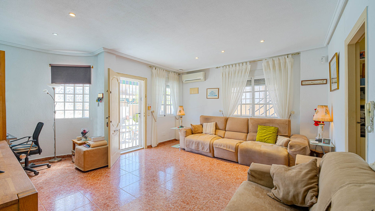 Huis te koop in Punta Prima | 2 slaapkamers H5382352