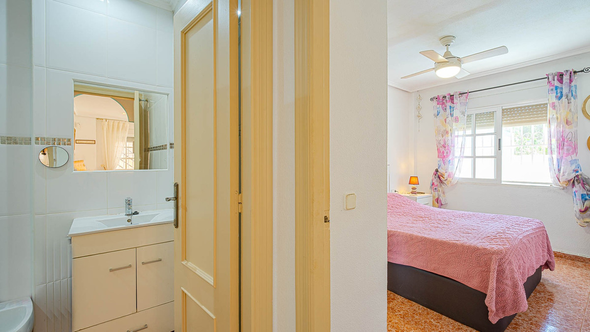 Huis te koop in Punta Prima | 2 slaapkamers H5382352