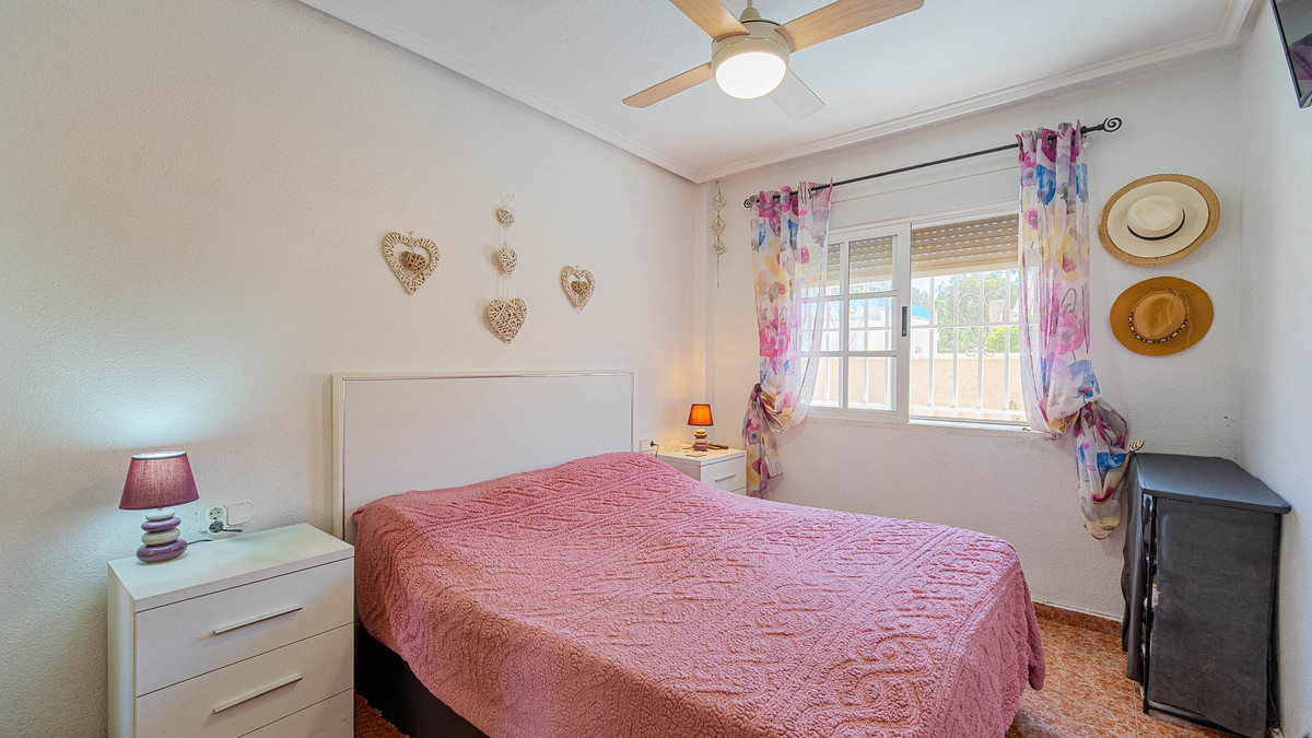 Huis te koop in Punta Prima | 2 slaapkamers H5382352